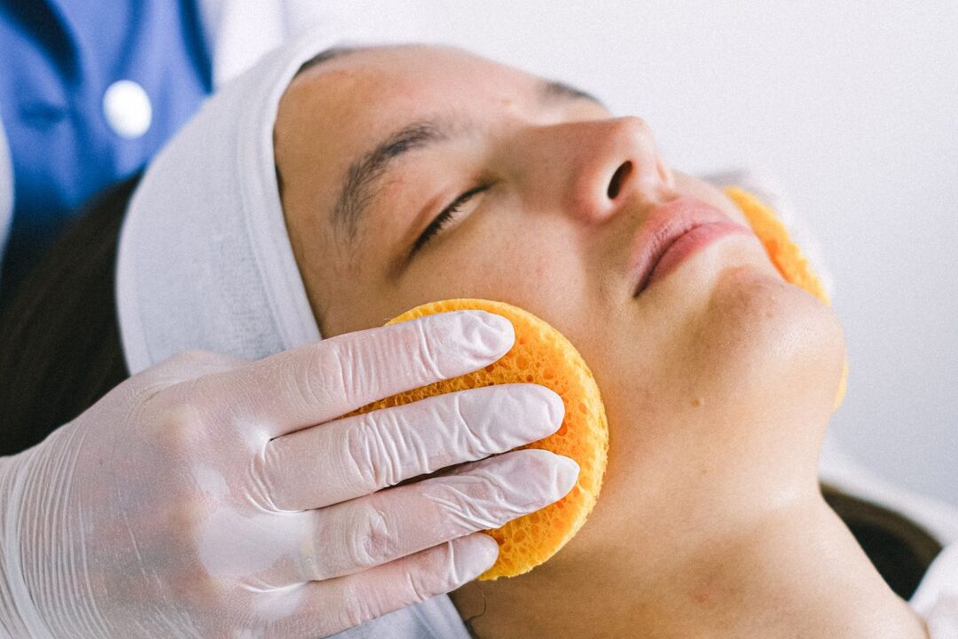 Az arcbőr mélytisztítása - szükséges eljárás 30 éves kortól
